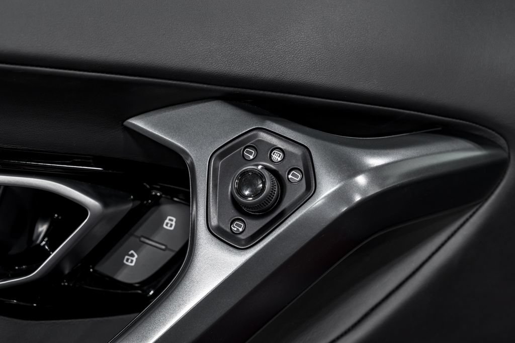Used 2022 Lamborghini Huracan EVO RWD image 10