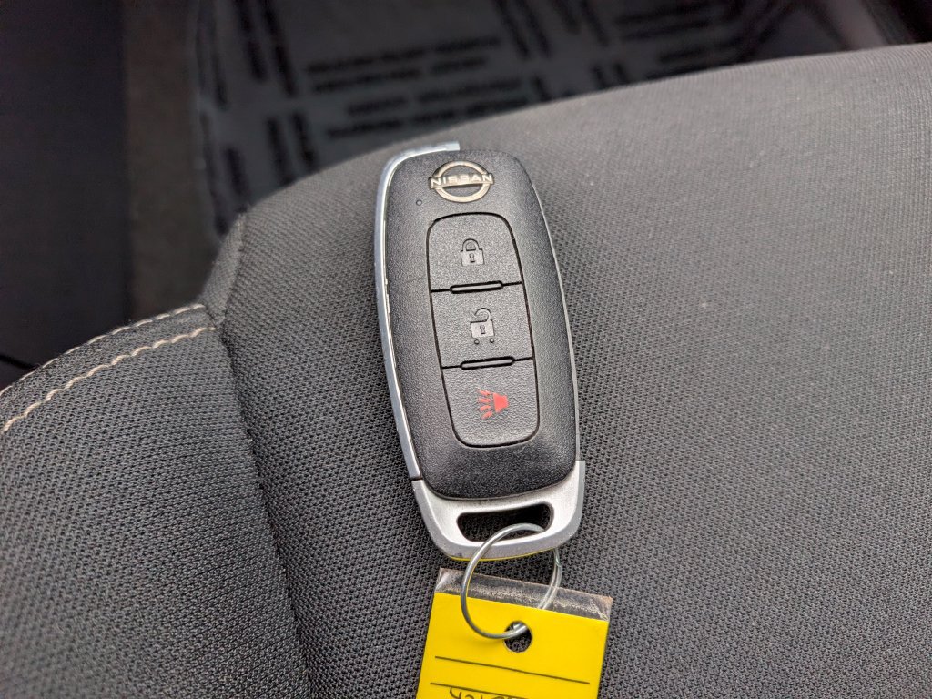 Used 2024 Nissan Rogue S AWD/4WD image 34