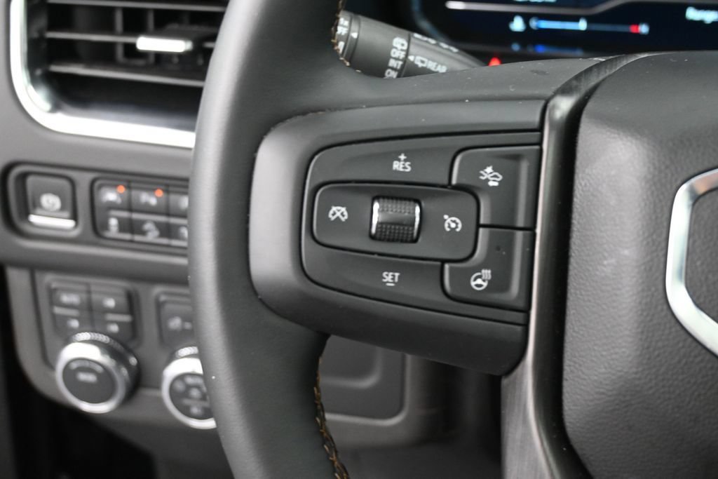 Used 2024 GMC Yukon AT4 w/ AT4 Premium Package AWD/4WD image 42