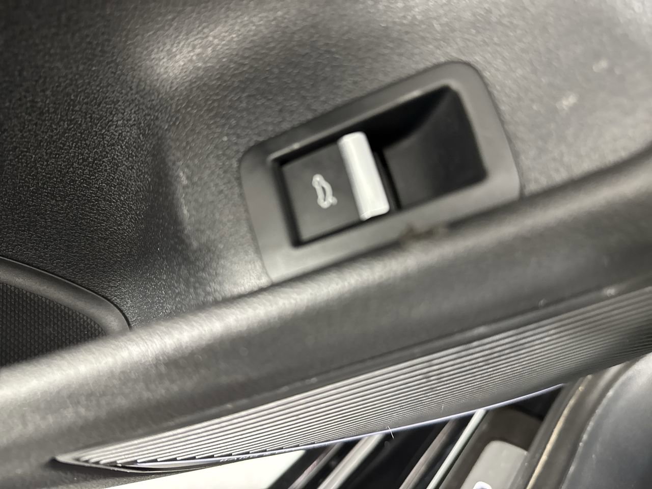 Used 2018 Audi S4 Premium Plus w/ Navigation Package AWD/4WD image 17