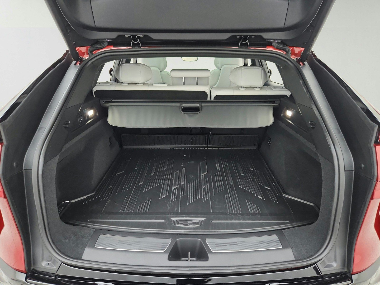 Used 2025 Cadillac Lyriq Sport w/ LPO, Floor Liner Package AWD/4WD image 32
