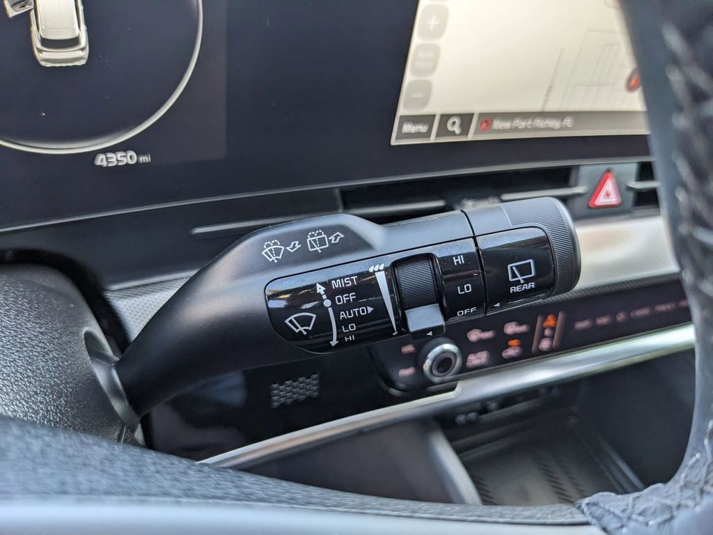 Certified 2025 Kia Sportage SX image 33