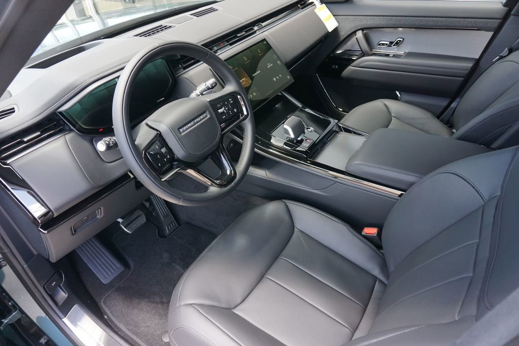 New 2025 Land Rover Range Rover Sport Dynamic SE image 18