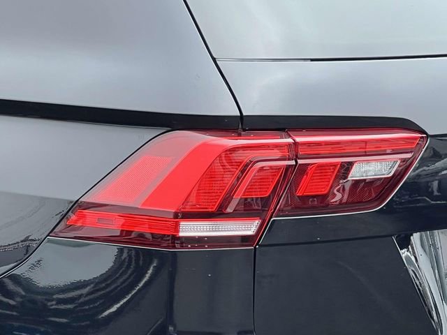 Used 2022 Volkswagen Tiguan S image 9