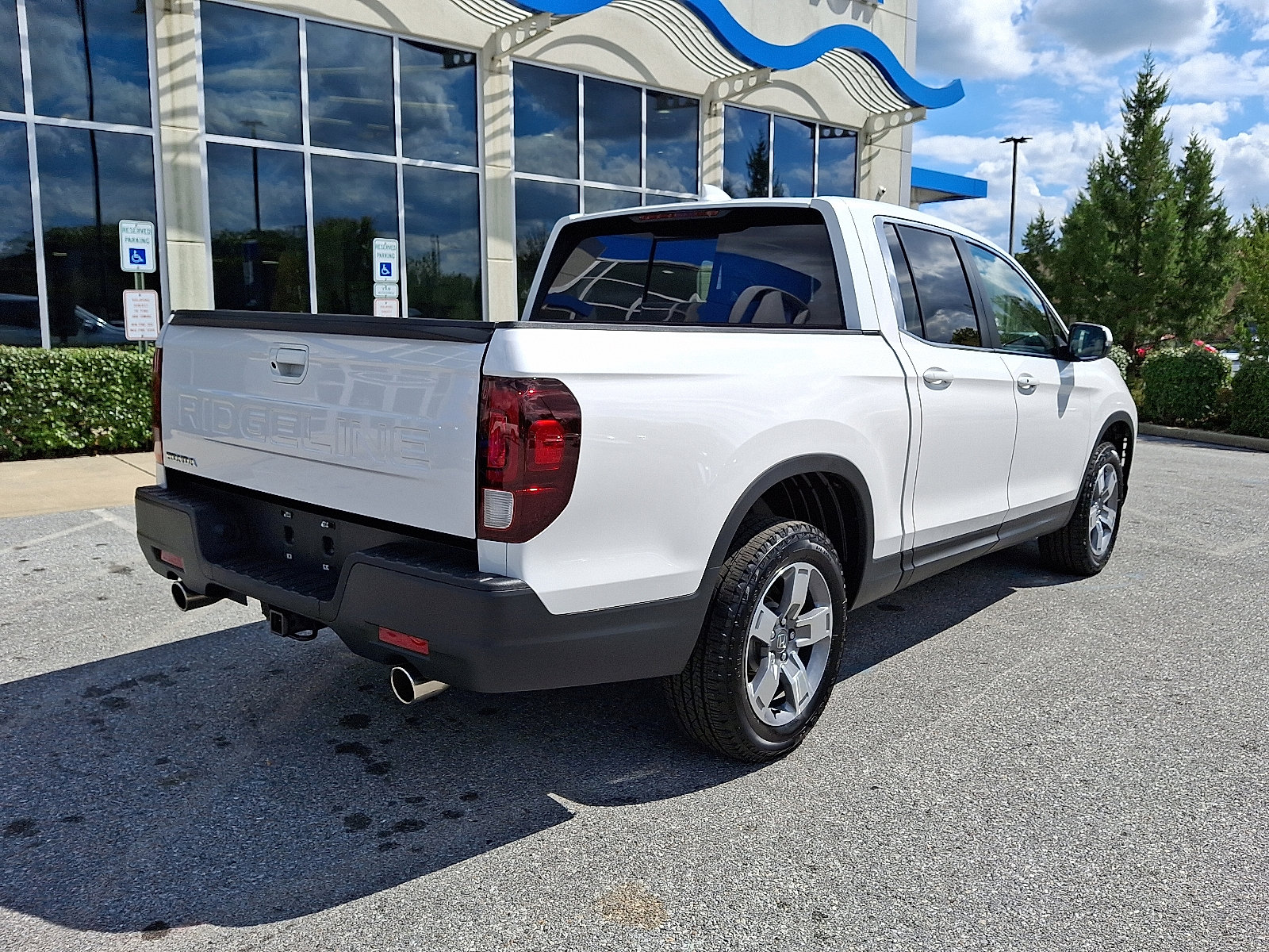 Certified 2025 Honda Ridgeline RTL image 6