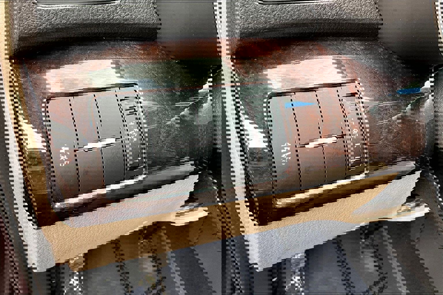 Used 2015 Kia Sorento LX image 35