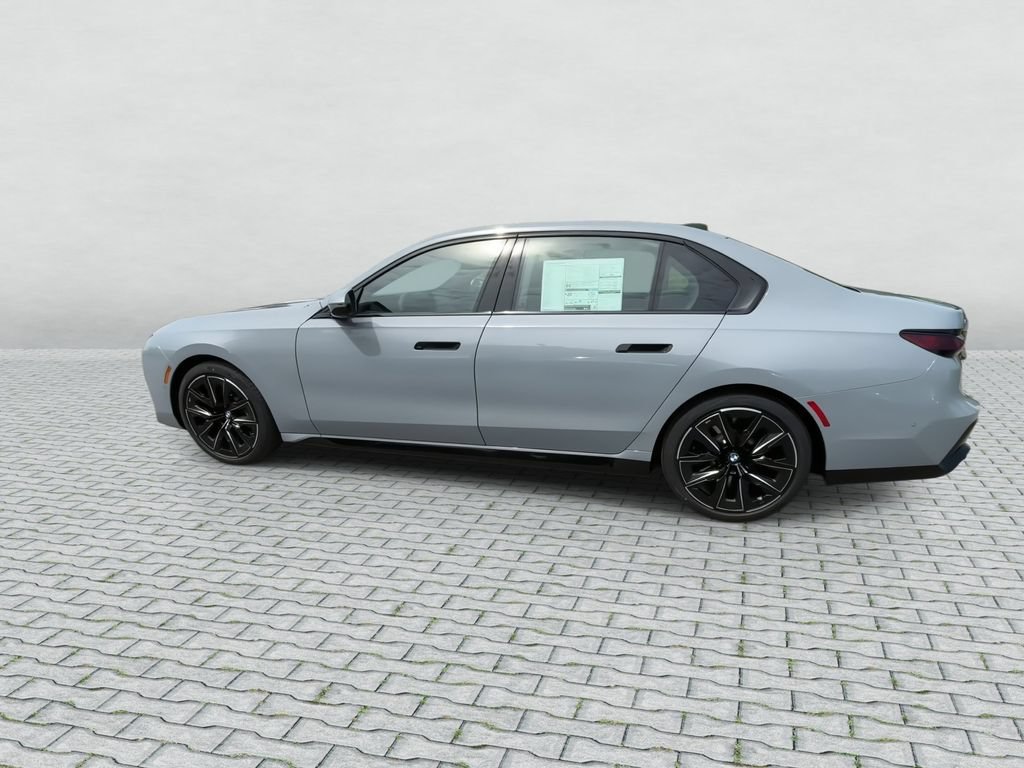 Used 2026 BMW 760i xDrive w/ Luxury Rear Seating Package AWD/4WD image 5