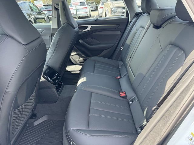 Certified 2026 Audi A6 Premium Plus w/ Premium Plus Package image 37