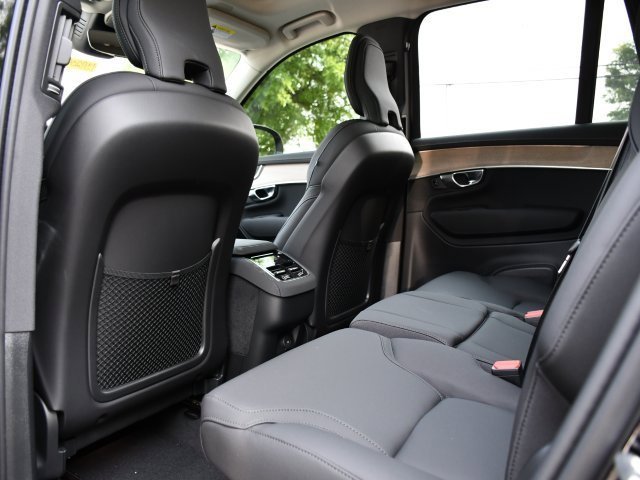 New 2025 Volvo XC90 B6 Plus image 15