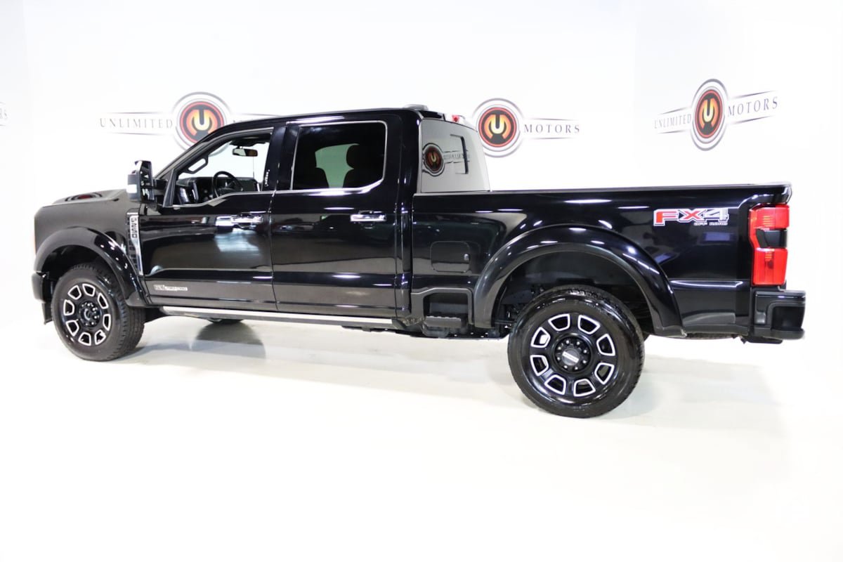 Used 2023 Ford F250 Platinum w/ FX4 Off-Road Package AWD/4WD image 40