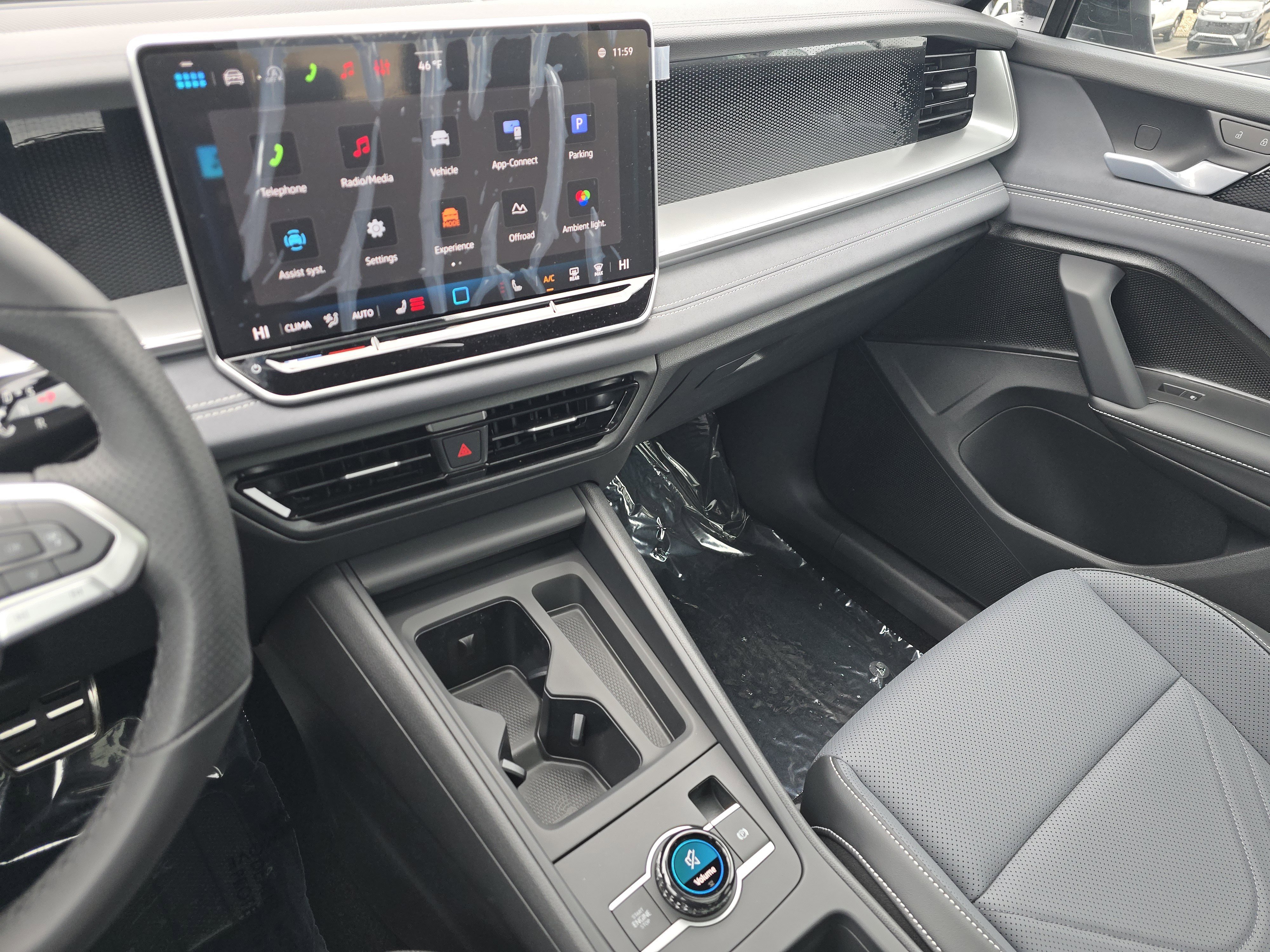 New 2026 Volkswagen Tiguan SE R-Line AWD/4WD image 23