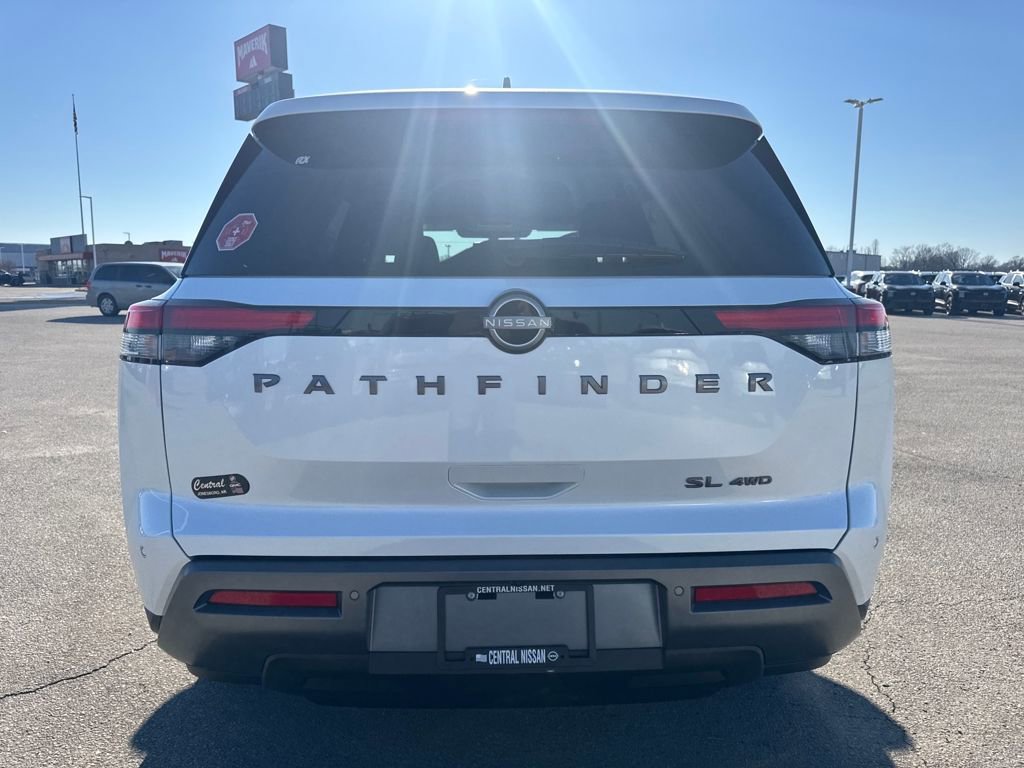 New 2026 Nissan Pathfinder SL image 5