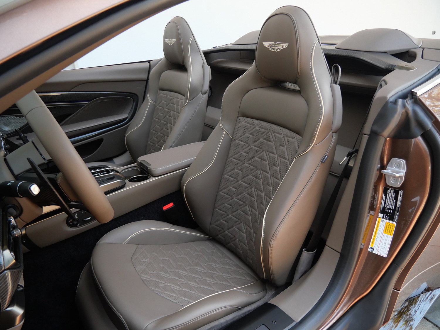New 2026 Aston Martin Vanquish Convertible RWD image 28
