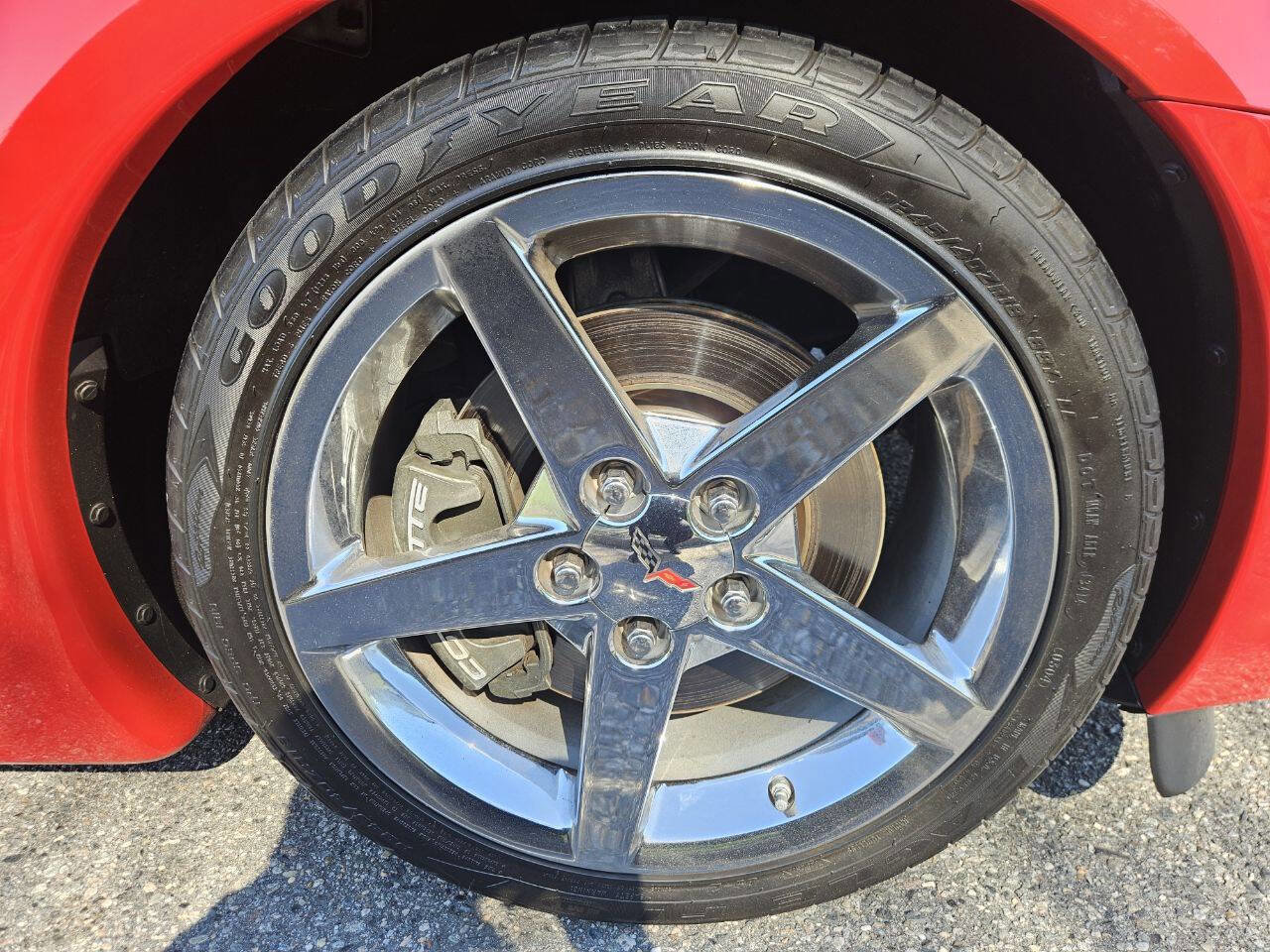 Used 2008 Chevrolet Corvette Base 2dr Convertible w/ Preferred Equipment Group image 31