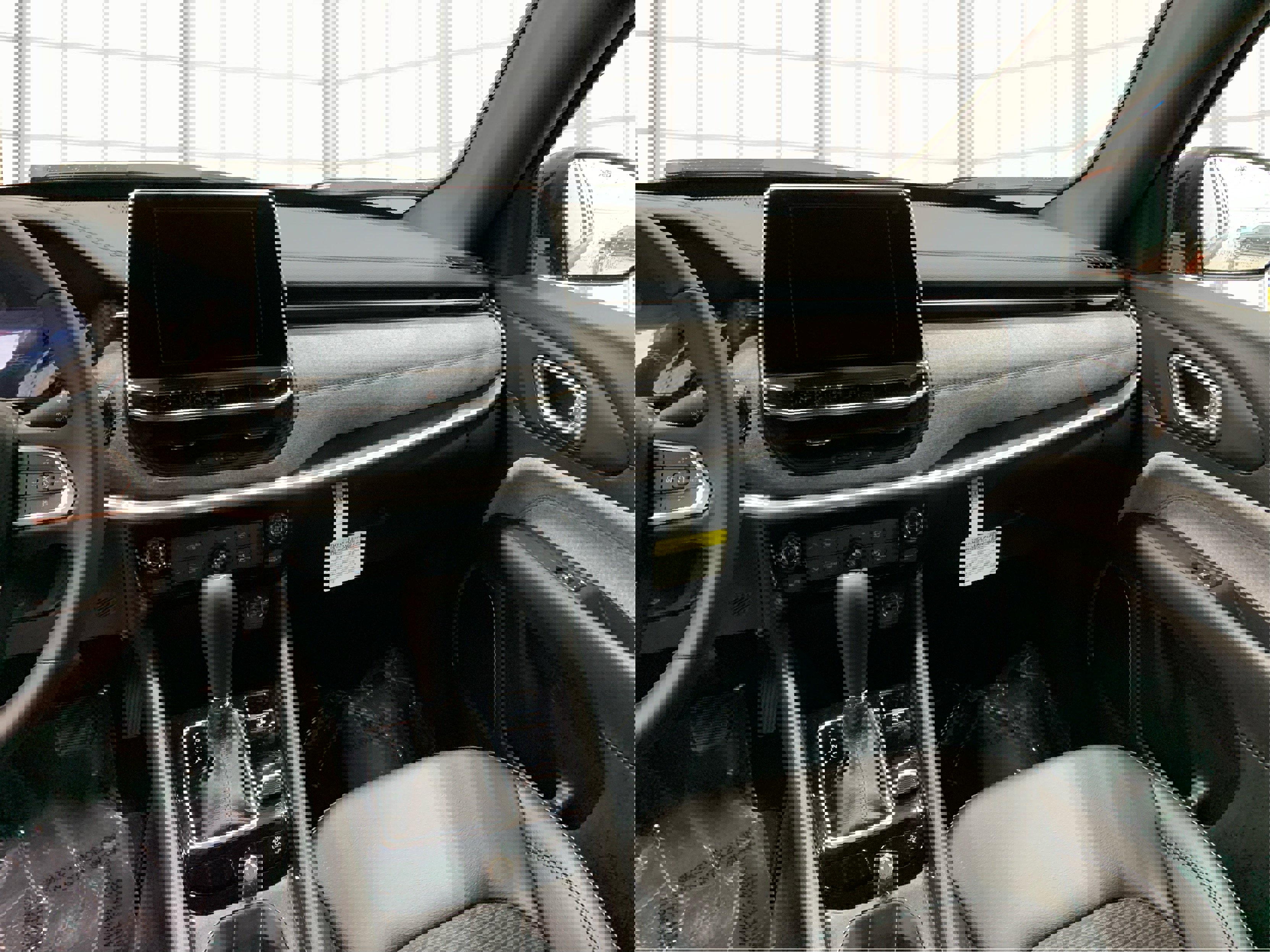 New 2026 Jeep Compass Latitude image 12