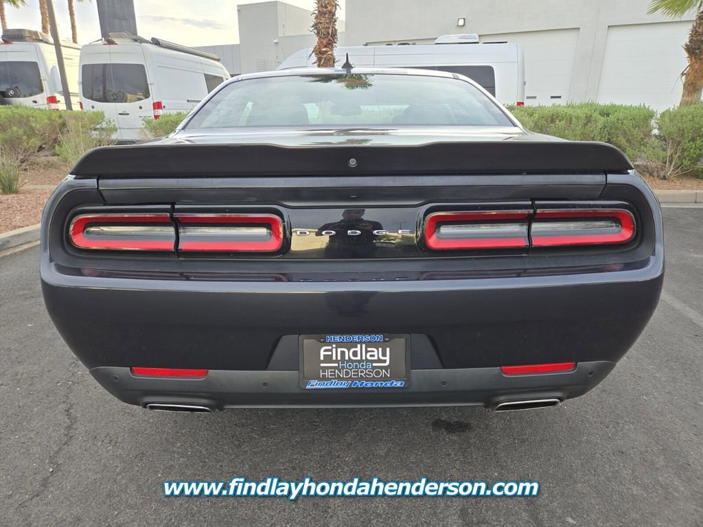 Used 2017 Dodge Challenger SXT Plus image 5