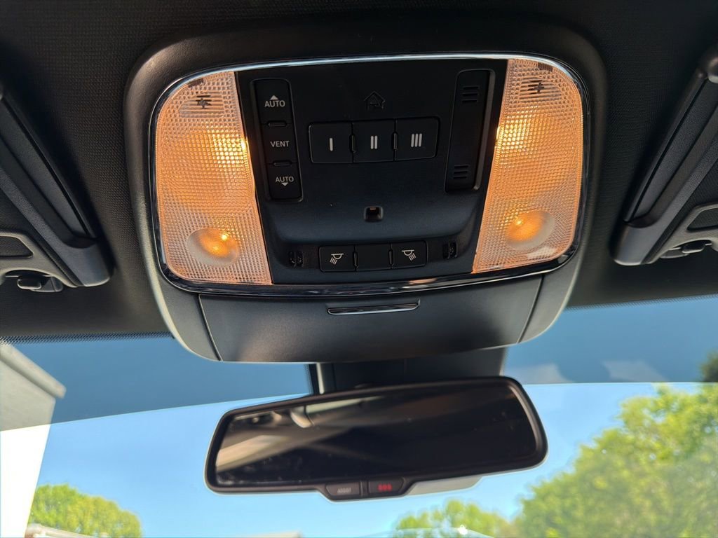 Used 2023 Dodge Charger Scat Pack RWD image 36