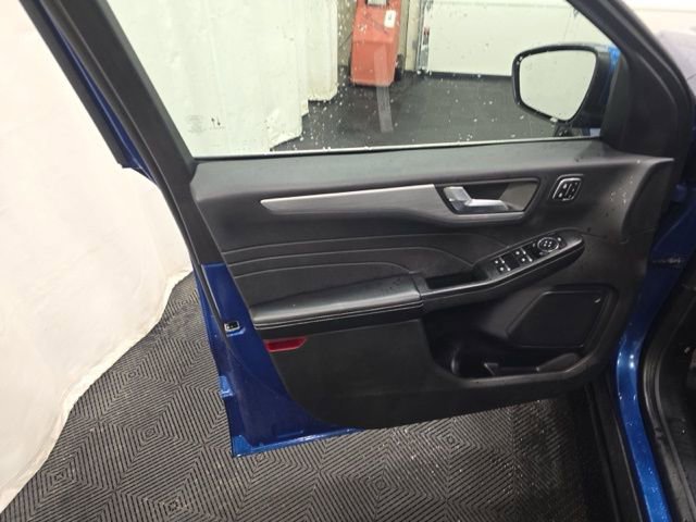 Used 2023 Ford Escape Platinum image 12