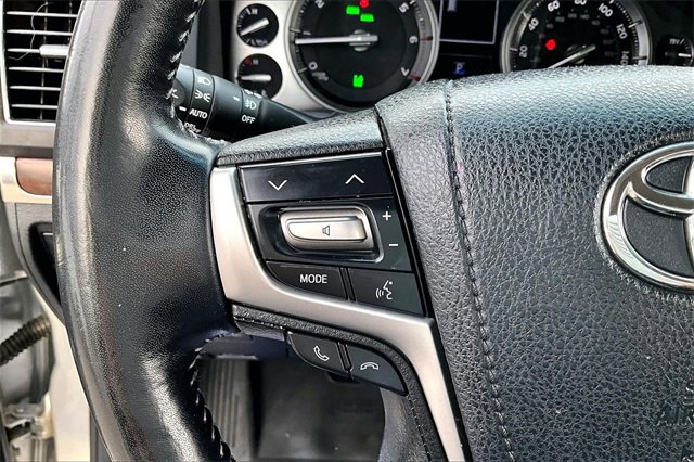 Used 2021 Toyota Land Cruiser image 10
