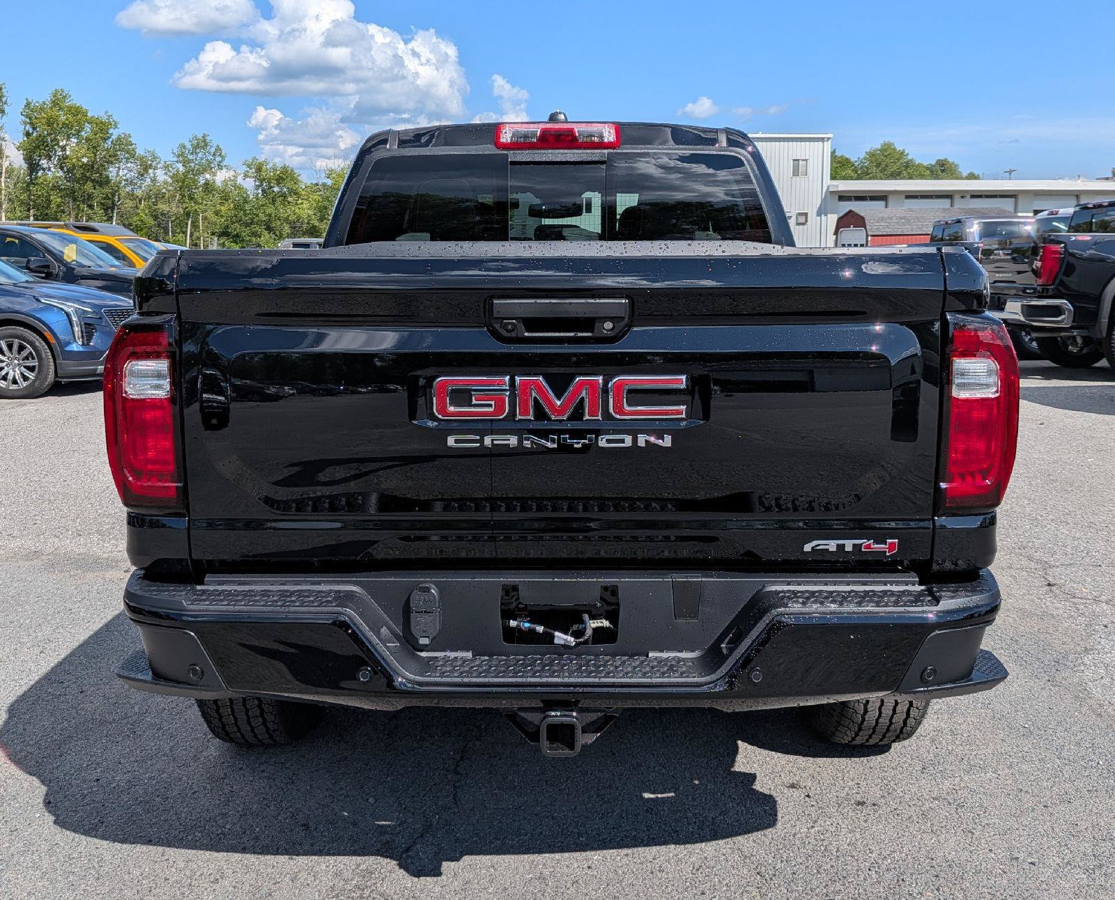 New 2026 GMC Canyon AT4 AWD/4WD image 9