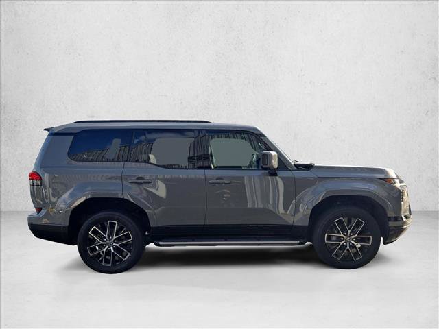 Used 2024 Lexus GX 550 w/ Cold Area Package AWD/4WD image 4