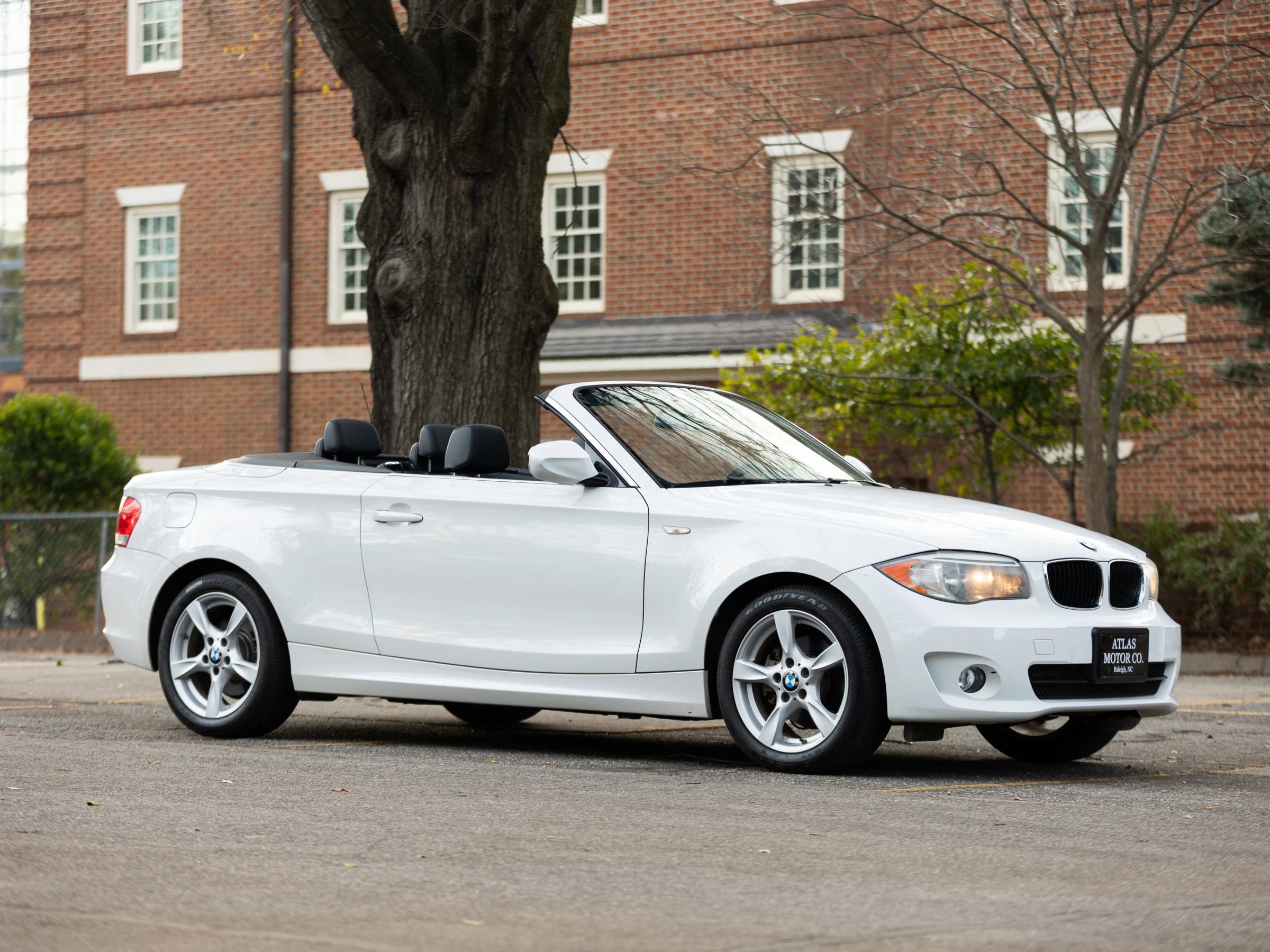 Used 2013 BMW 128i Convertible image 6