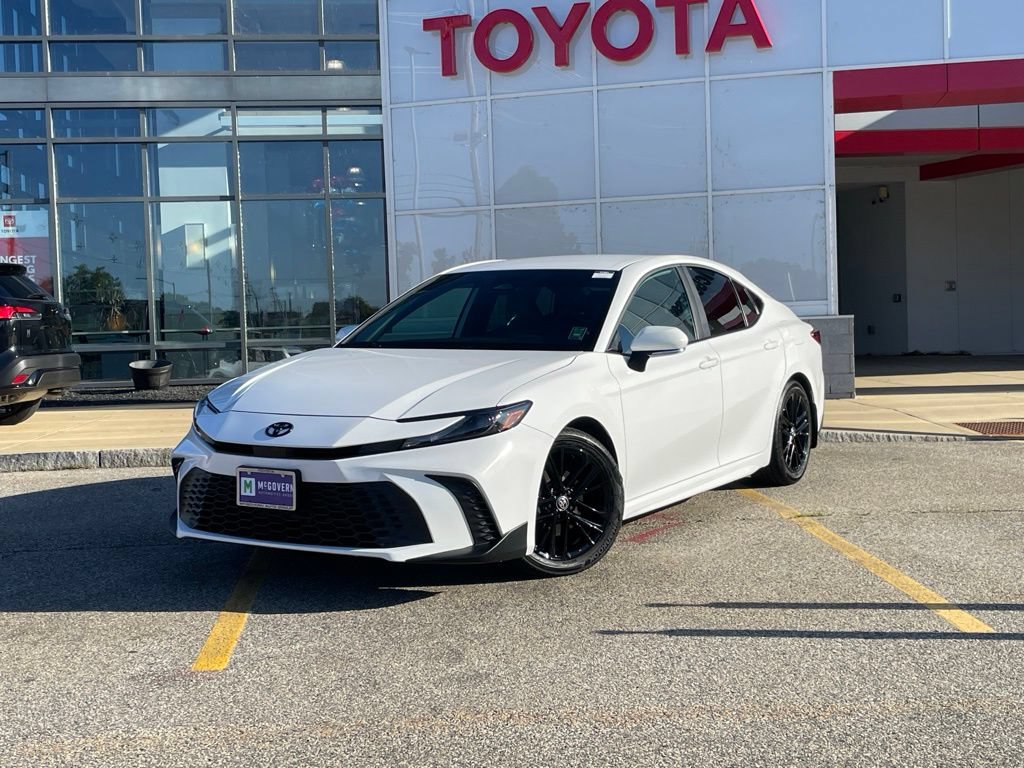 Used 2025 Toyota Camry SE w/ Convenience Package