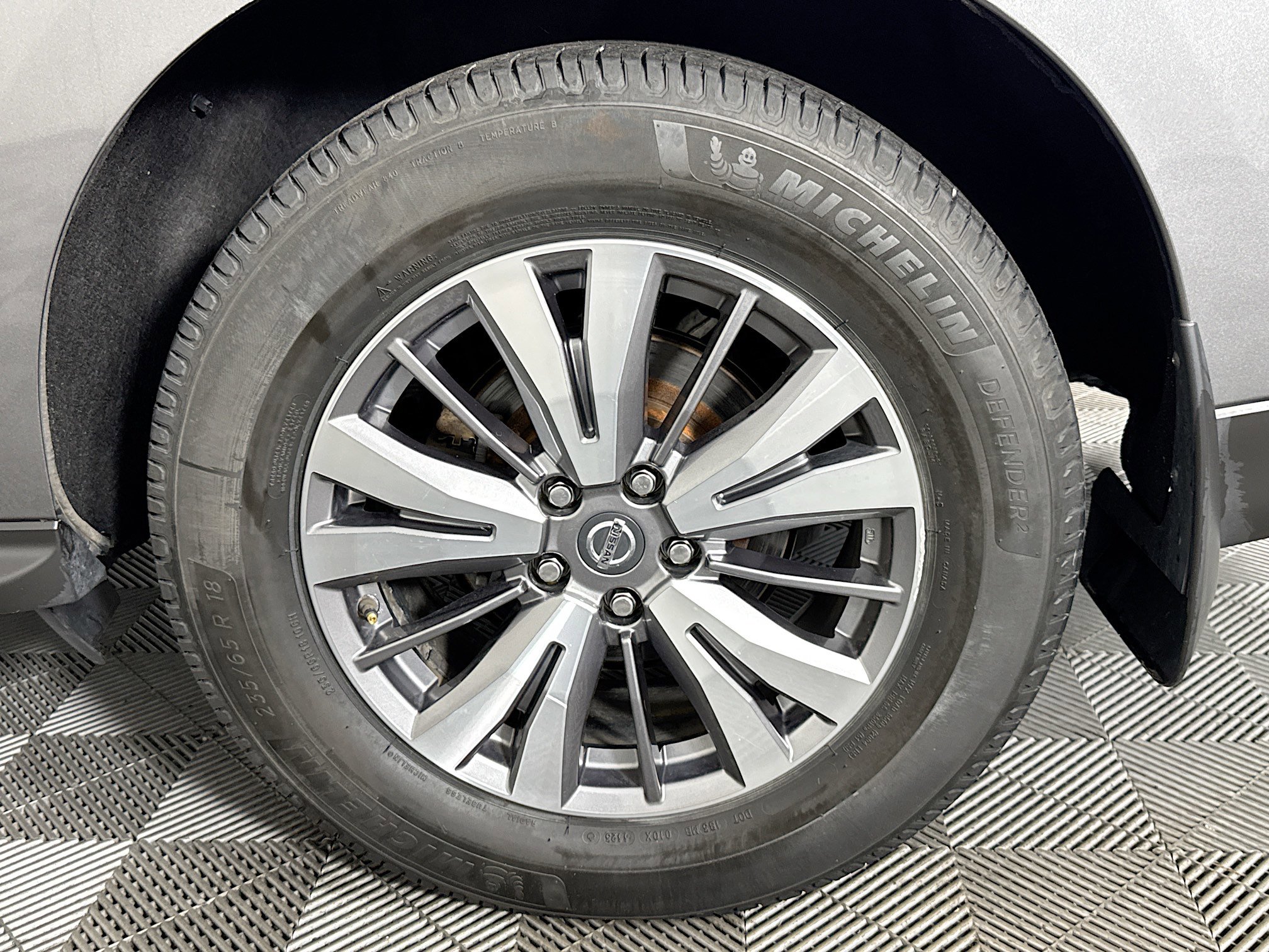 Used 2019 Nissan Pathfinder S AWD/4WD image 36