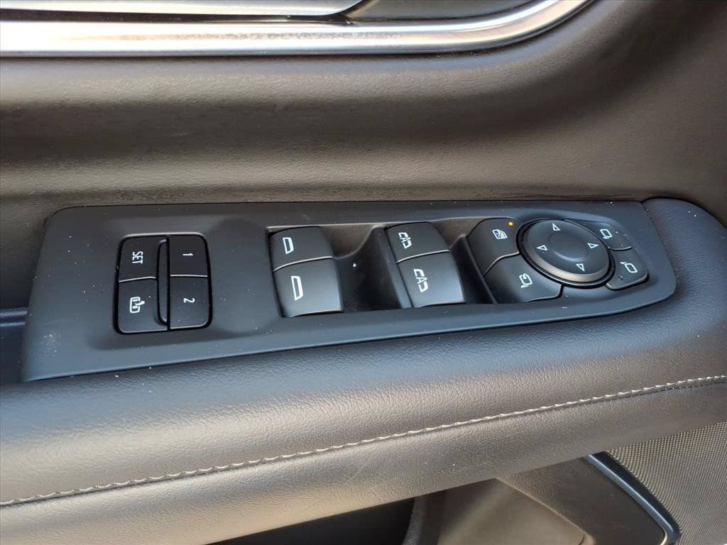 Used 2023 Chevrolet Tahoe Z71 w/ Luxury Package AWD/4WD image 23