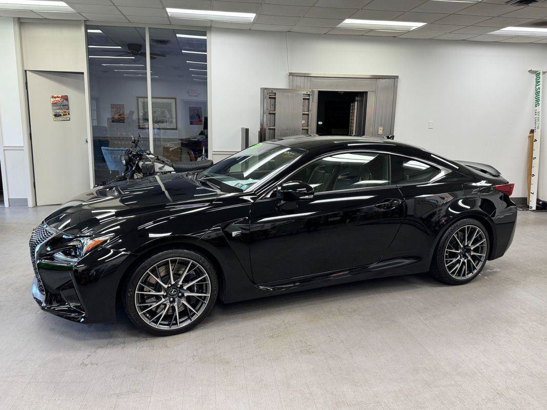Used 2015 Lexus RC F w/ Premium Package RWD image 2