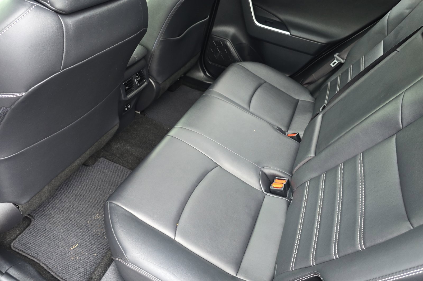 Used 2019 Toyota RAV4 Limited image 11