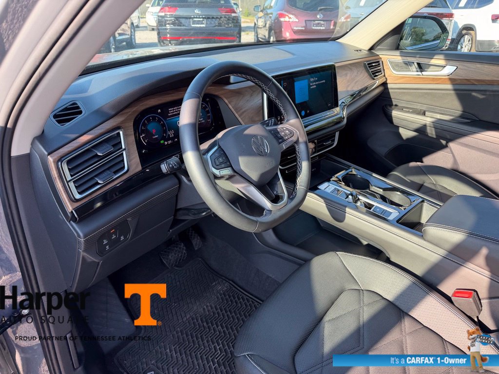 Used 2025 Volkswagen Atlas SE w/ Panoramic Sunroof Package AWD/4WD image 14
