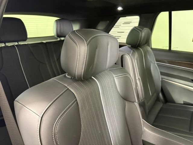 Certified 2026 Cadillac Vistiq Luxury w/ LPO, Floor Liner Package AWD/4WD image 30