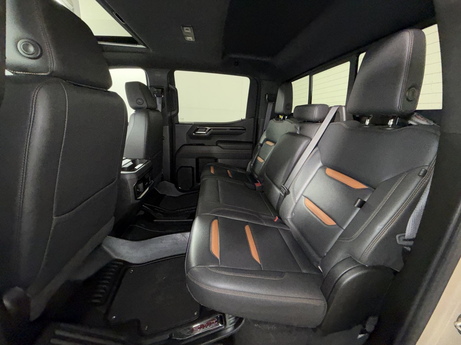 Used 2023 GMC Sierra 1500 AT4 w/ Technology Package AWD/4WD image 25