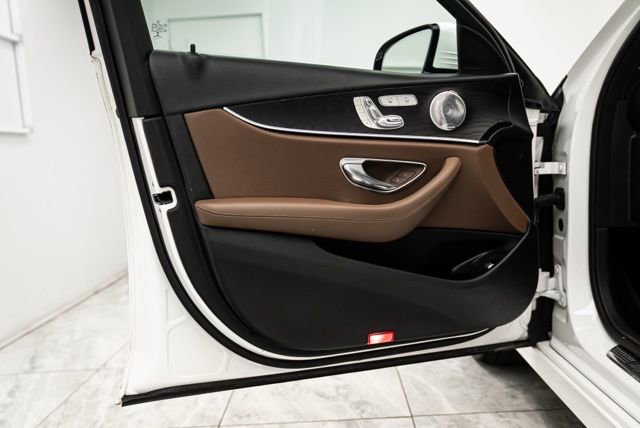 Used 2017 Mercedes-Benz E 300 4MATIC image 23