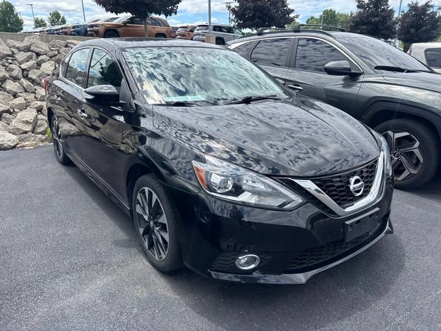 Used 2018 Nissan Sentra SR w/ Technology Package FWD image 3