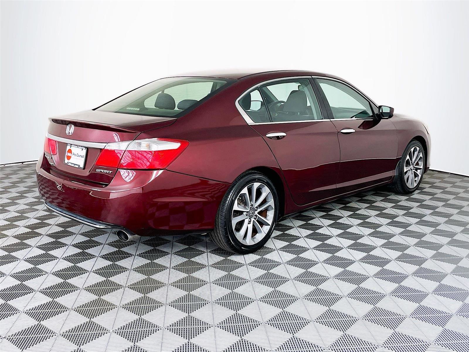 Used 2014 Honda Accord Sport image 9