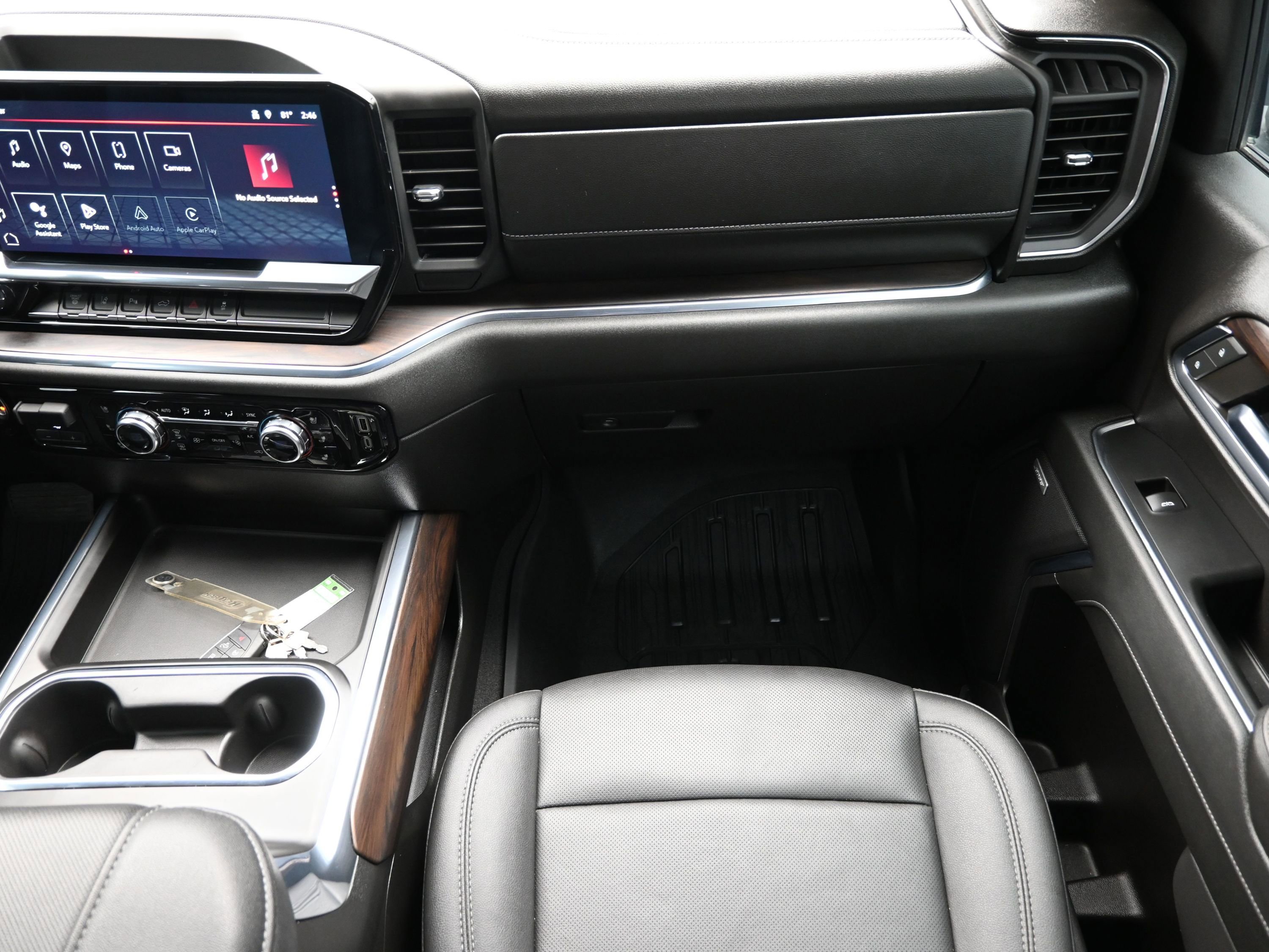 Used 2024 GMC Sierra 3500 SLT w/ SLT Convenience Package image 41