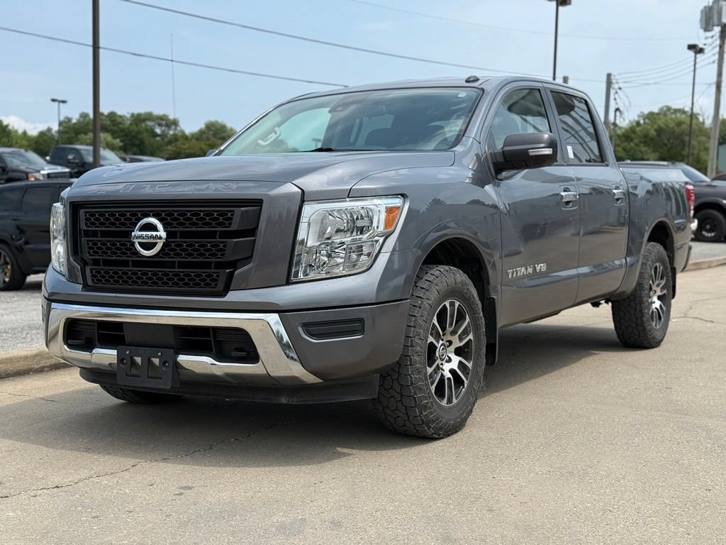 Used 2020 Nissan Titan SV AWD/4WD image 2