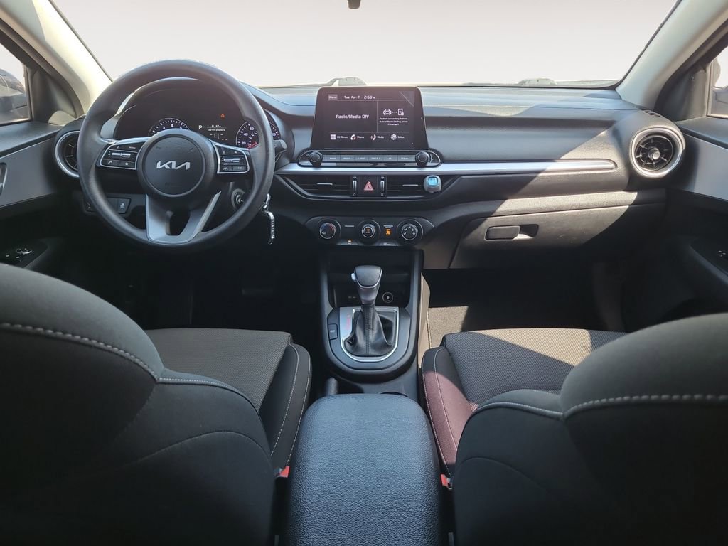 Used 2022 Kia Forte LXS w/ LXS Technology Package FWD image 10