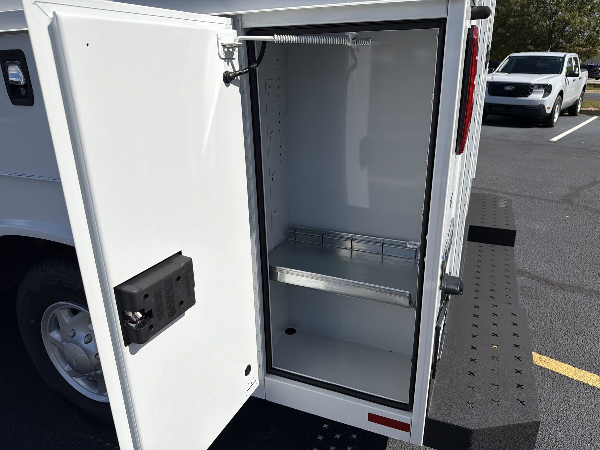 New 2026 Ford E-350 and Econoline 350 Super Duty w/ Power Equipment Group image 23