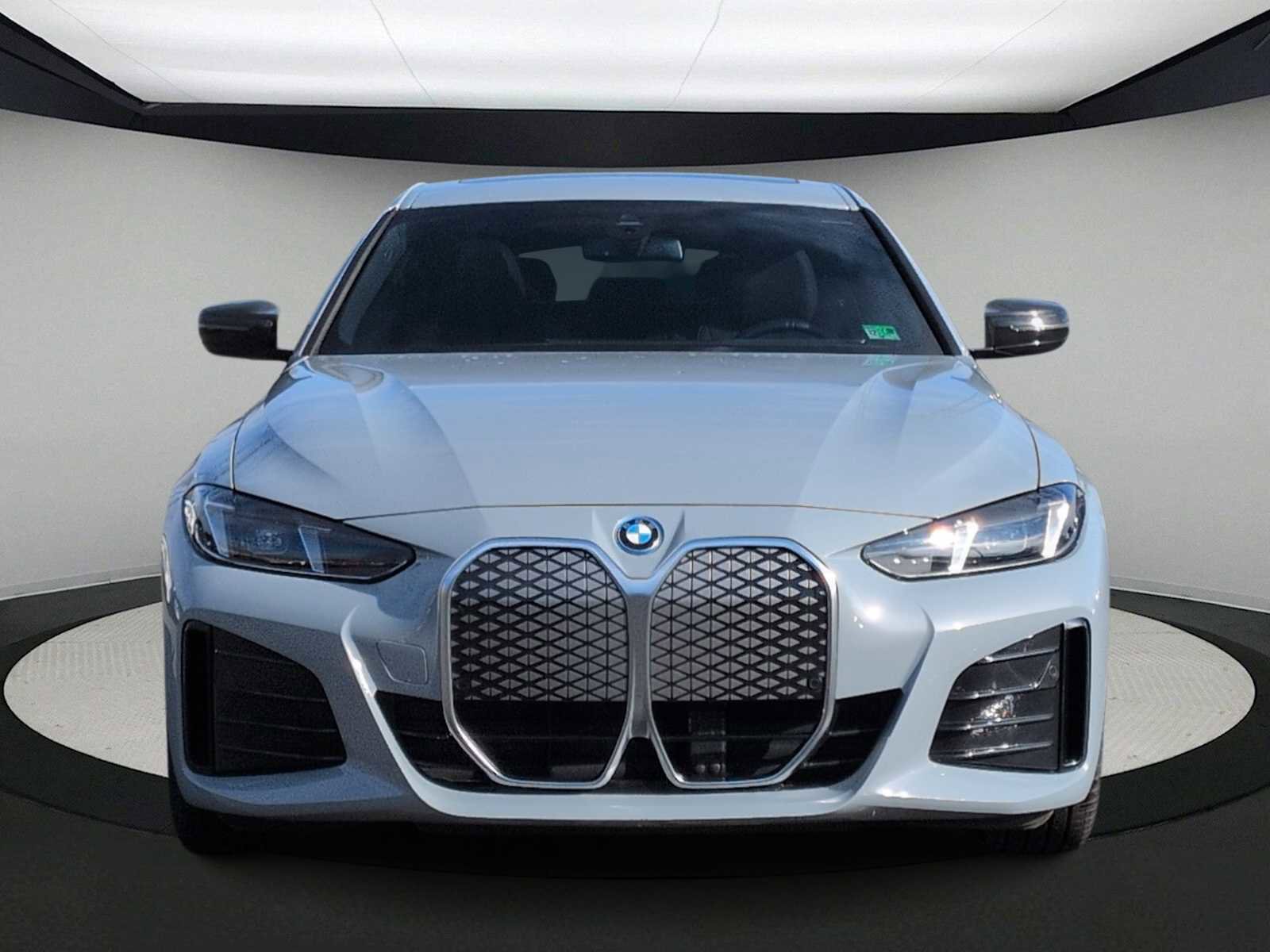 Used 2025 BMW i4 xDrive40i w/ M Sport Package image 3