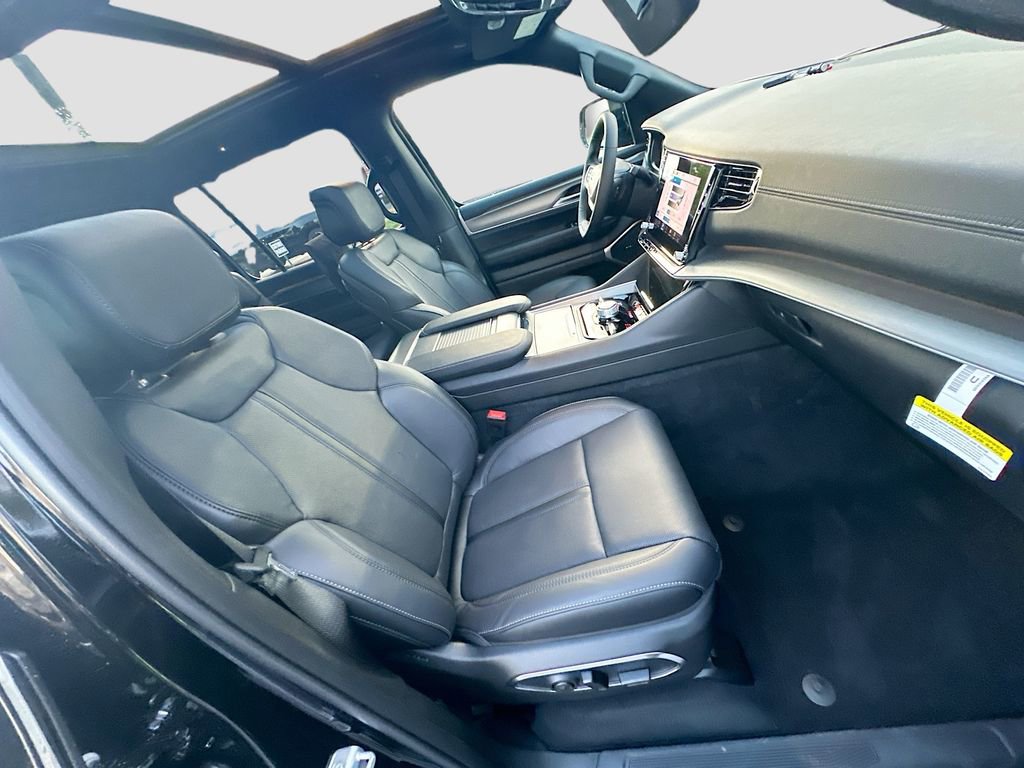 New 2025 Jeep Wagoneer Series II w/ Convenience Group I image 34