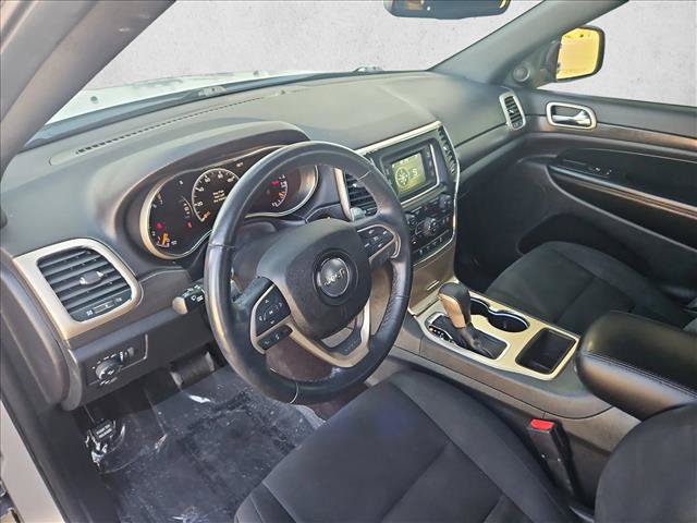 Used 2016 Jeep Grand Cherokee Laredo w/ Quick Order Package 23E AWD/4WD image 10