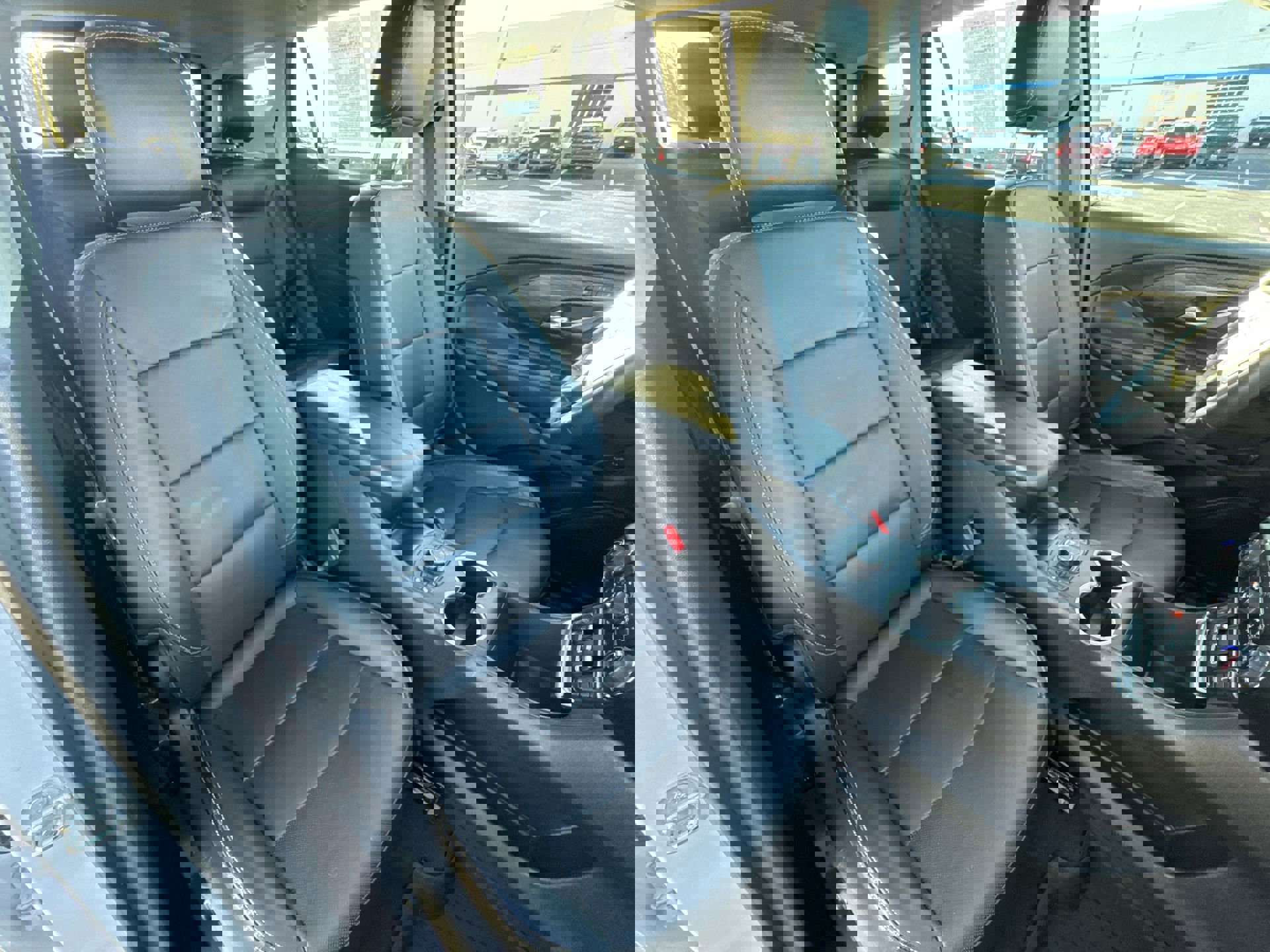 Used 2021 GMC Terrain SLT image 25