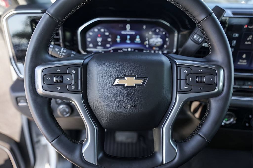 Used 2023 Chevrolet Silverado 1500 LT RWD image 15
