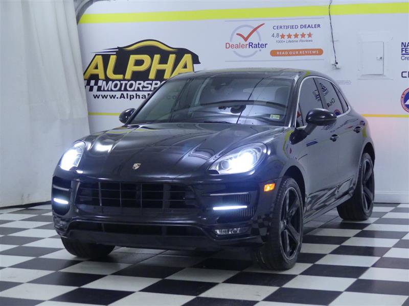 Used 2018 Porsche Macan Turbo image 2