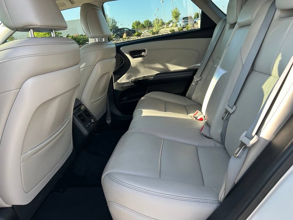 Used 2014 Toyota Avalon Limited FWD image 25