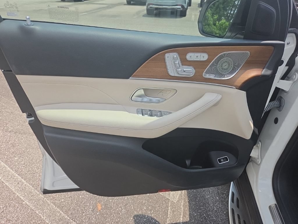 Certified 2023 Mercedes-Benz GLS 450 4MATIC image 15