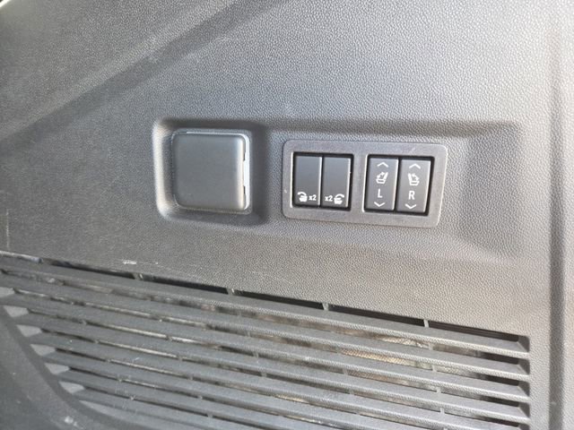 Used 2024 Chevrolet Tahoe High Country image 19